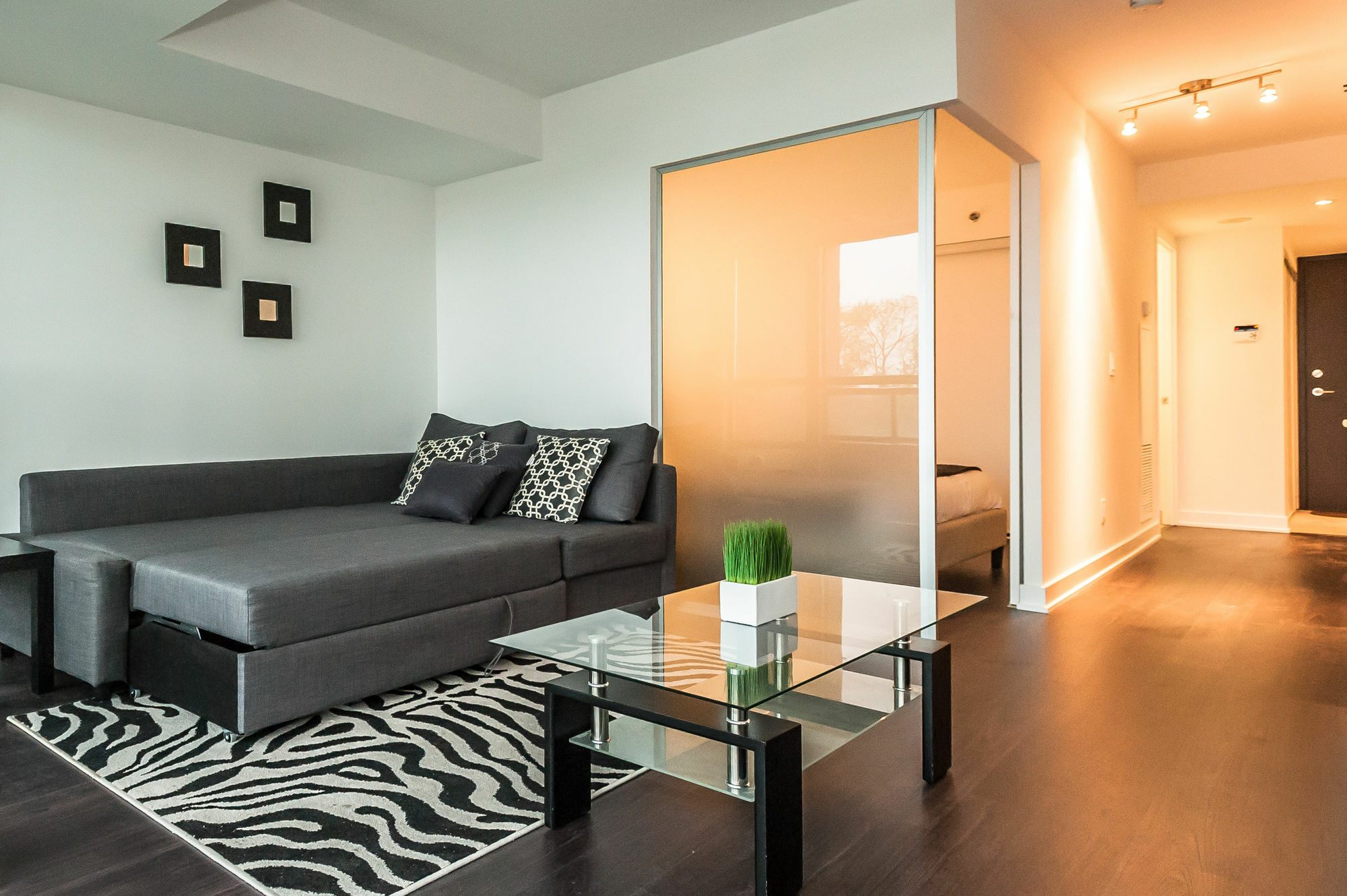 Life Suites - Fort York Central Condo トロント エクステリア 写真